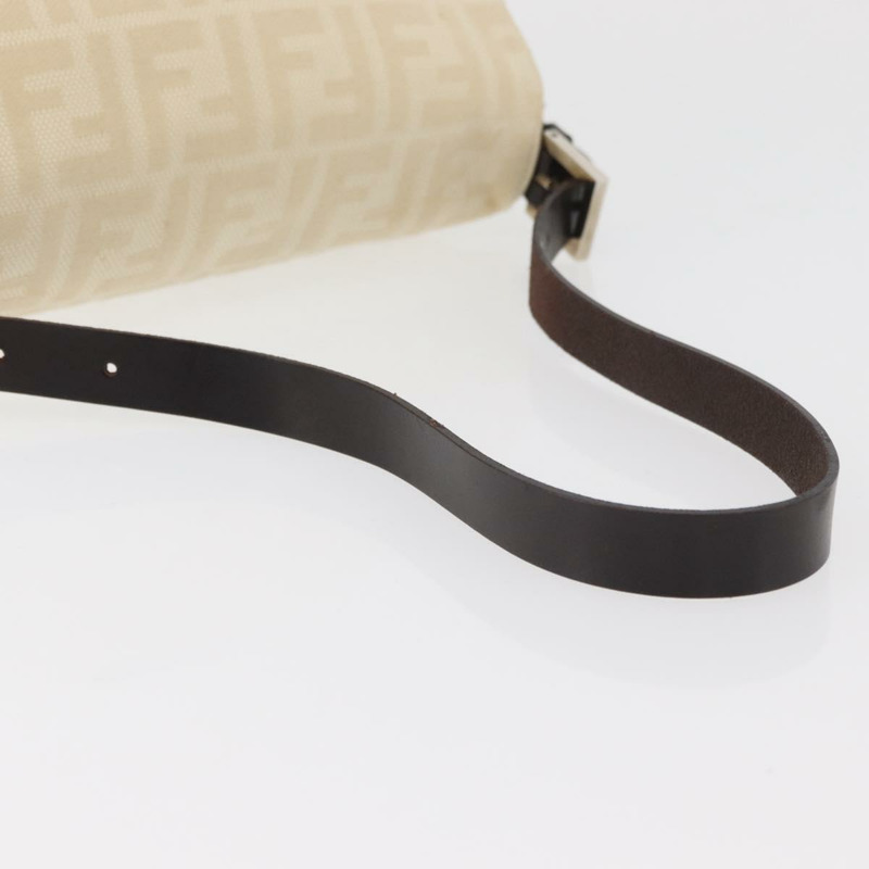 【日本直送】FENDI Zucca帆布Mamma Baguette單肩包 米色 銀色 正品 179443V-7