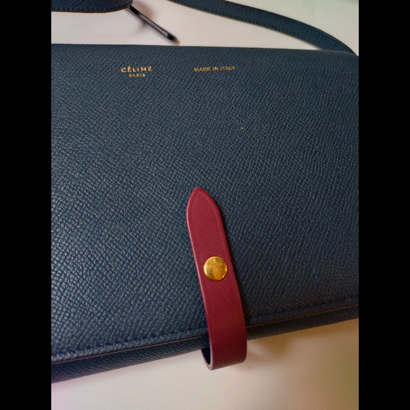 Celine 深藍皮革紅皮釦斜背小包-9