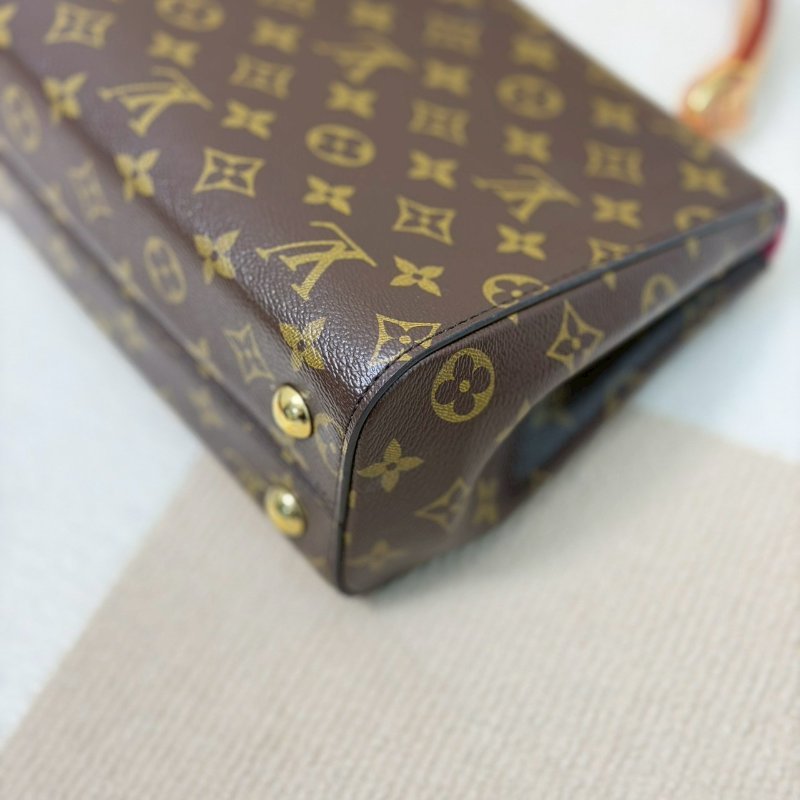 （激新！適合送禮❤️）🏷LV 路易威登．Cluny BB 兩用仕女包 M42738-7