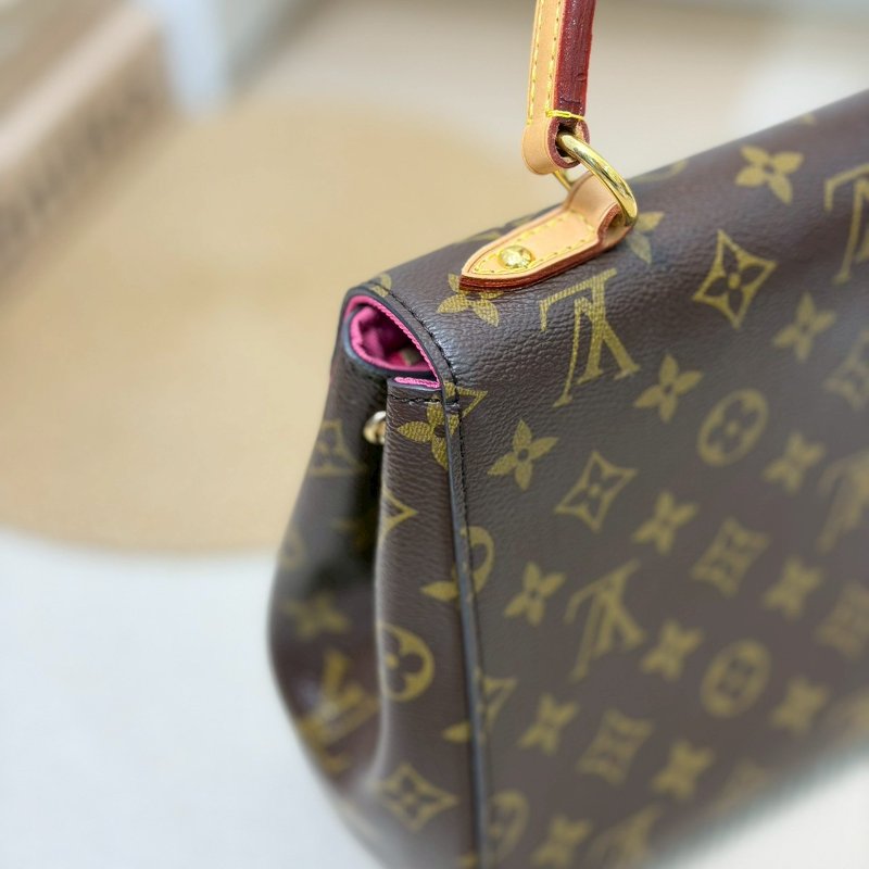 （激新！適合送禮❤️）🏷LV 路易威登．Cluny BB 兩用仕女包 M42738-10