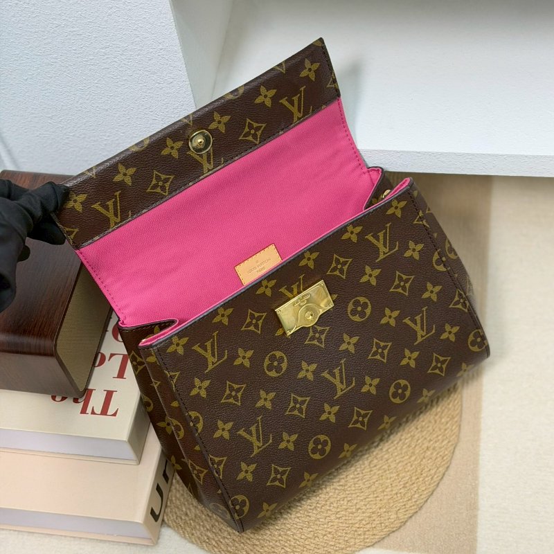 （激新！適合送禮❤️）🏷LV 路易威登．Cluny BB 兩用仕女包 M42738-17