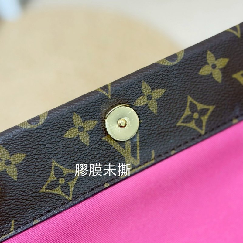（激新！適合送禮❤️）🏷LV 路易威登．Cluny BB 兩用仕女包 M42738-18