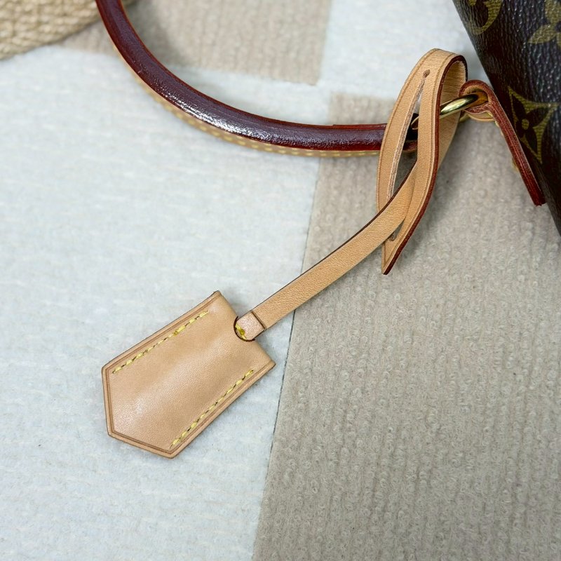 （激新！適合送禮❤️）🏷LV 路易威登．Cluny BB 兩用仕女包 M42738-25