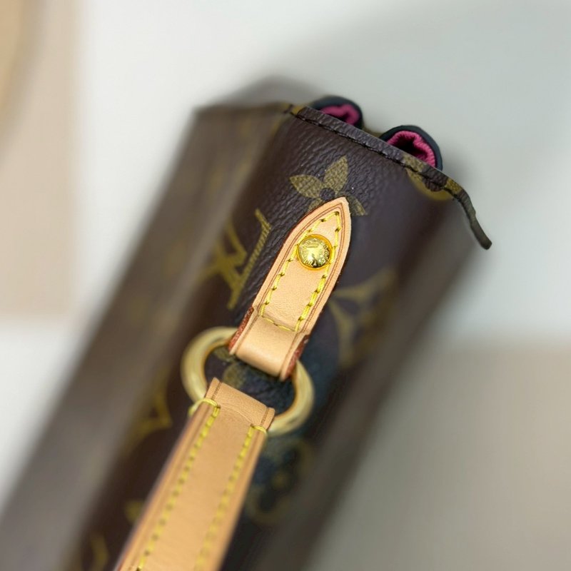 （激新！適合送禮❤️）🏷LV 路易威登．Cluny BB 兩用仕女包 M42738-26
