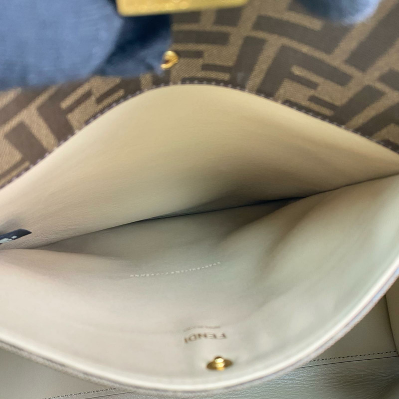 △ FENDI 芬迪 Brown Calfskin Peekaboo X-Lite Handbag 啡色小牛皮手挽袋 8BN304-267010359-14