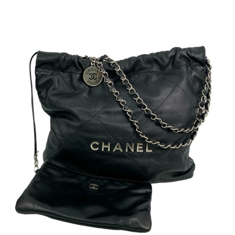△ CHANEL 香奈兒 Black Calfskin Silver Tone Metal 22 Bag Chain Shoulder Bag 黑色小牛皮銀色金屬鎖鏈肩背包-267010357