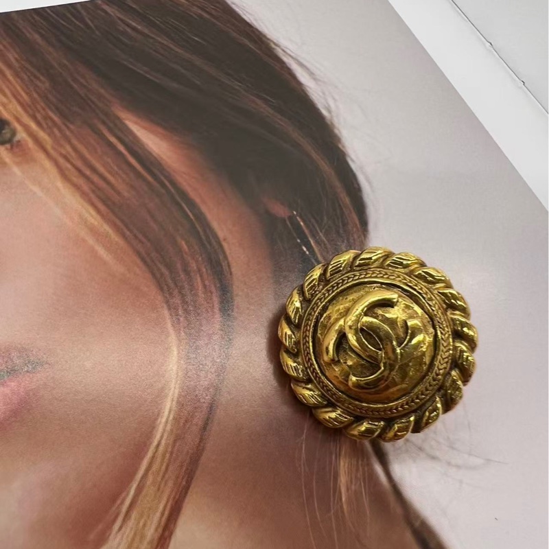 Chanel 金色麻花圓餅耳夾（經典絕版美品）-2