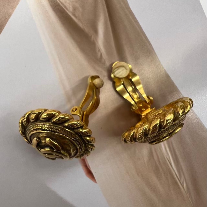 Chanel 金色麻花圓餅耳夾（經典絕版美品）-4