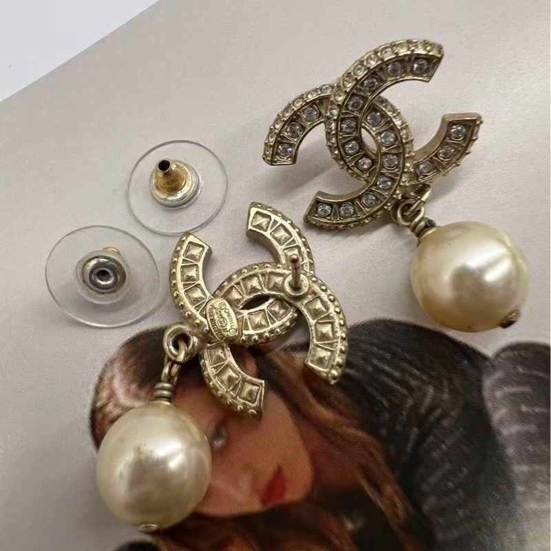 Chanel Gold Pearl Earrings-4