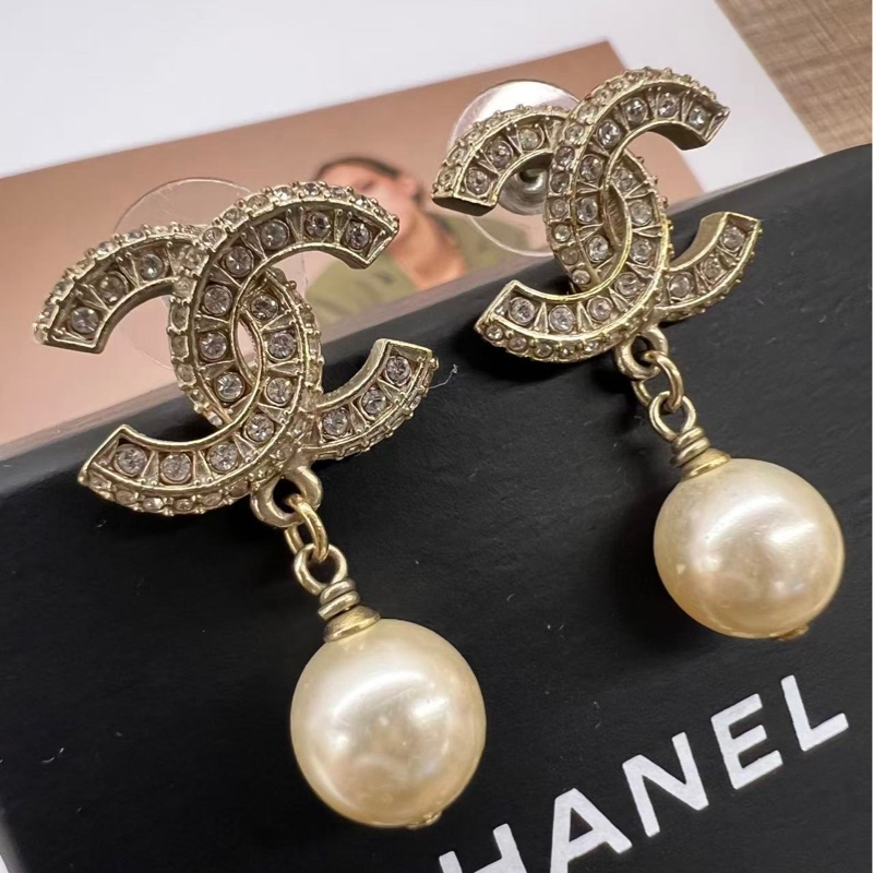 Chanel Gold Pearl Earrings-5