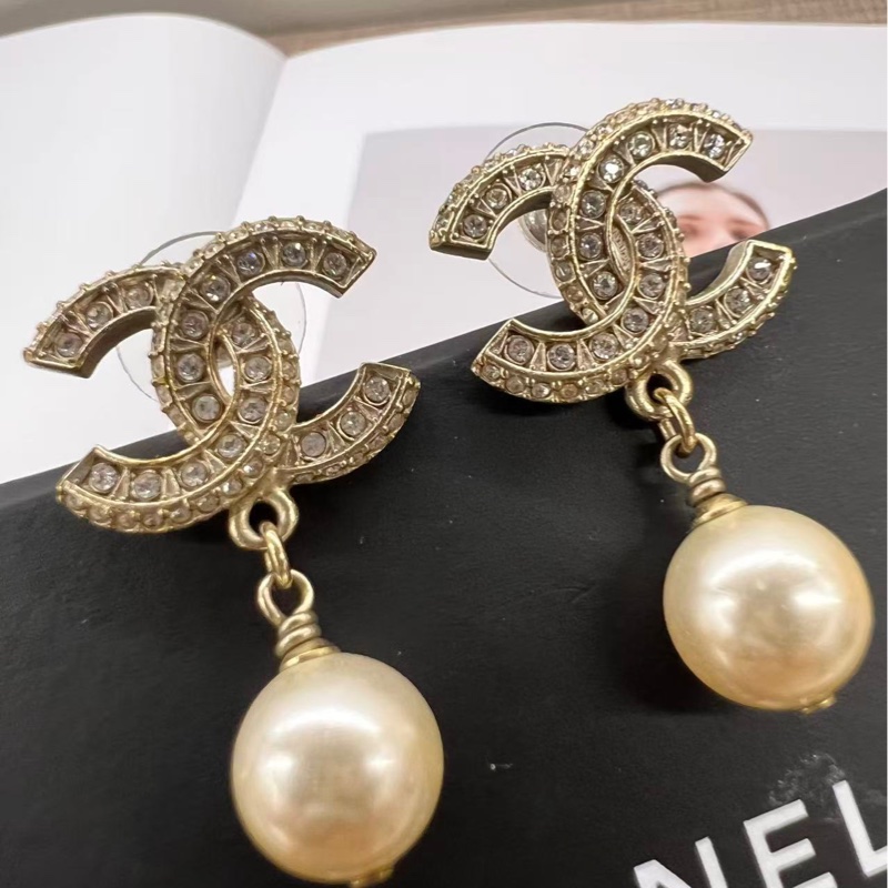 Chanel Gold Pearl Earrings-7