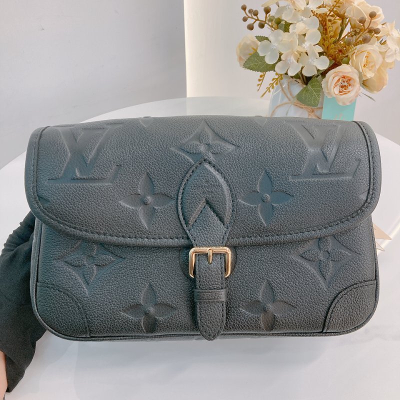 MS0726 Louis Vuitton 路易威登 戴安娜 牛皮 黑色 金扣 Diane Calfskin Black x GHW-10