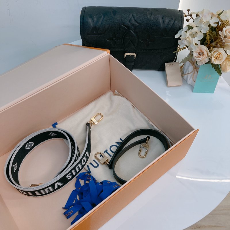MS0726 Louis Vuitton 路易威登 戴安娜 牛皮 黑色 金扣 Diane Calfskin Black x GHW-28