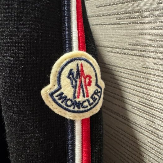 💎Han's house精品服飾💎  moncler 拼接 初剪羊毛 羽絨 彩條 連帽 外套 黑 現貨XL 原價45000-1