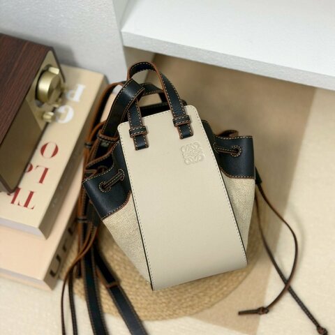 🏷Loewe 羅意威．Mini Hammock 吊床包/客人寄賣