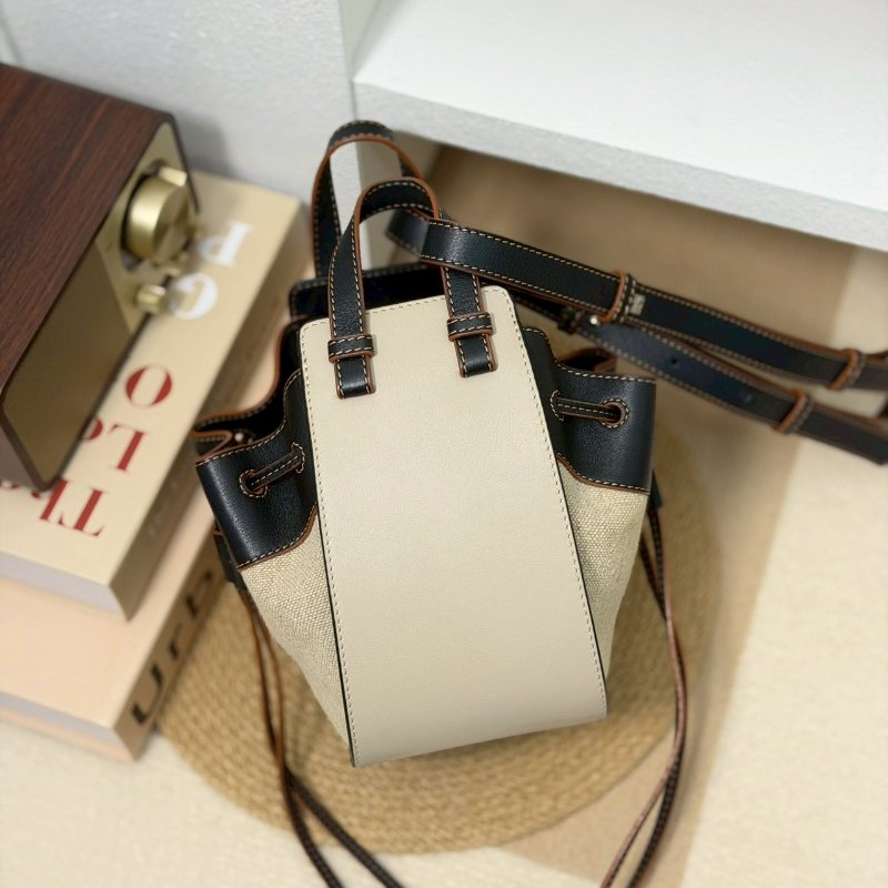 🏷Loewe 羅意威．Mini Hammock 吊床包/客人寄賣-1