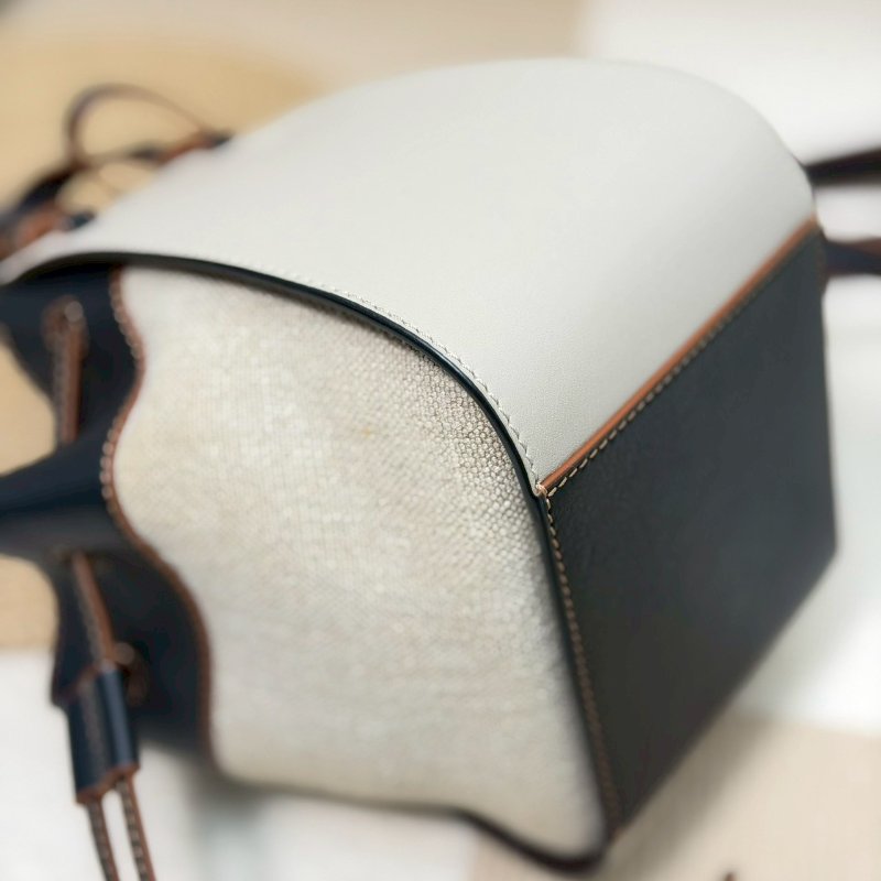 🏷Loewe 羅意威．Mini Hammock 吊床包/客人寄賣-4