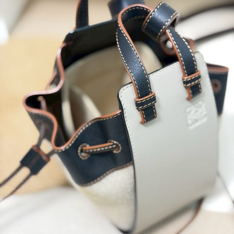 🏷Loewe 羅意威．Mini Hammock 吊床包/客人寄賣-8