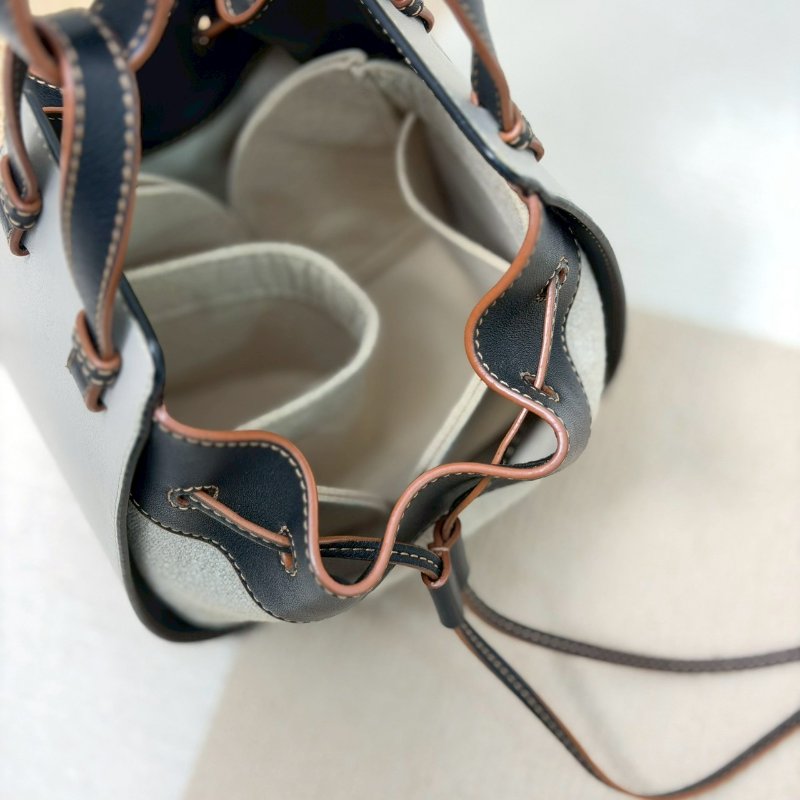 🏷Loewe 羅意威．Mini Hammock 吊床包/客人寄賣-13