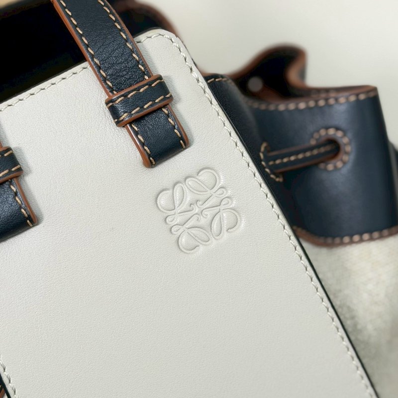 🏷Loewe 羅意威．Mini Hammock 吊床包/客人寄賣-16