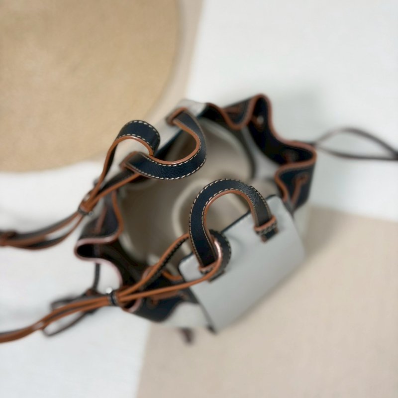 🏷Loewe 羅意威．Mini Hammock 吊床包/客人寄賣-22