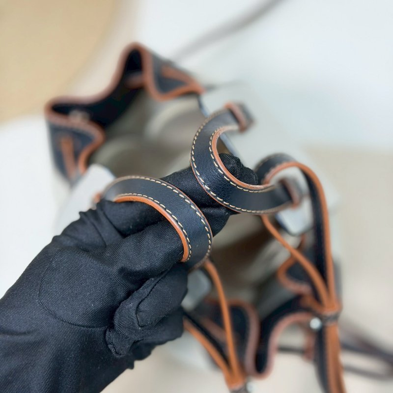 🏷Loewe 羅意威．Mini Hammock 吊床包/客人寄賣-23