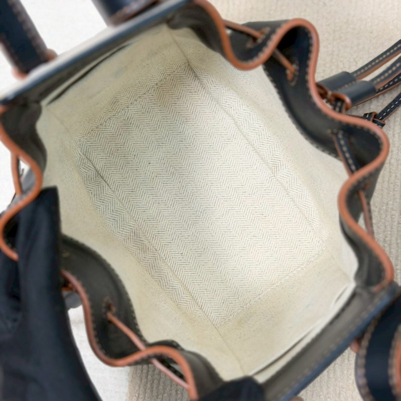 🏷Loewe 羅意威．Mini Hammock 吊床包/客人寄賣-25