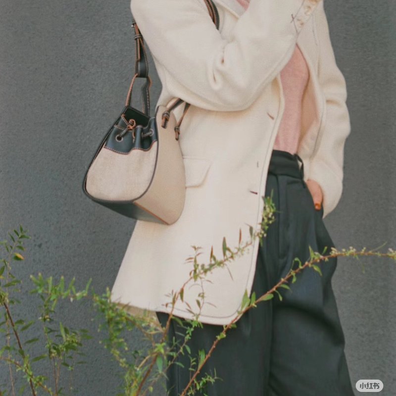🏷Loewe 羅意威．Mini Hammock 吊床包/客人寄賣-30