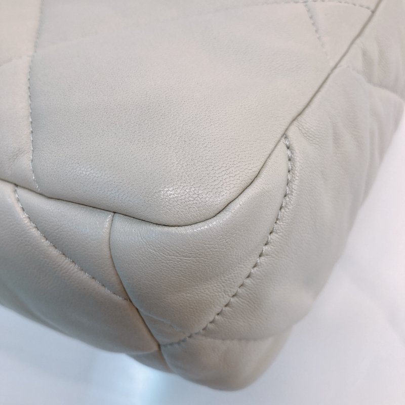 MS0724	Chanel 香奈兒經典19 小號羊皮淺灰色銀扣 Small Lambskin Light Grey x PHW-8