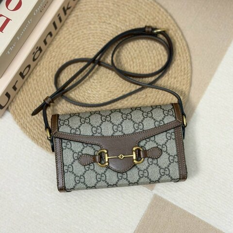 🏷Gucci 古馳．1955 Horsebit 馬銜釦橫式手機包
