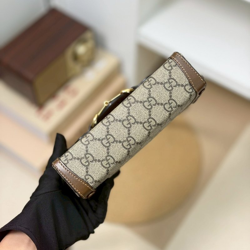 🏷Gucci 古馳．1955 Horsebit 馬銜釦橫式手機包-12