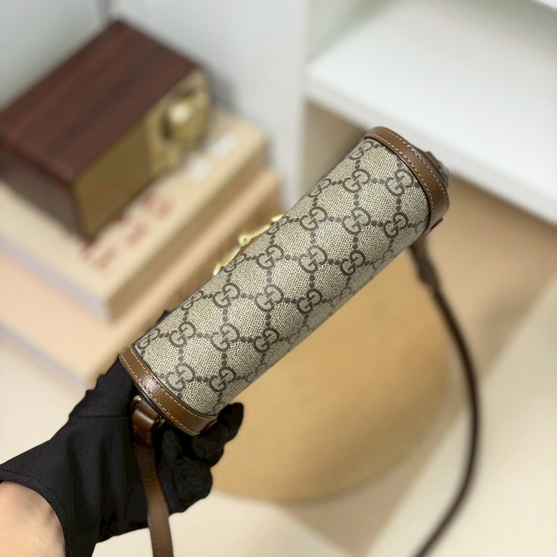 🏷Gucci 古馳．1955 Horsebit 馬銜釦橫式手機包-13