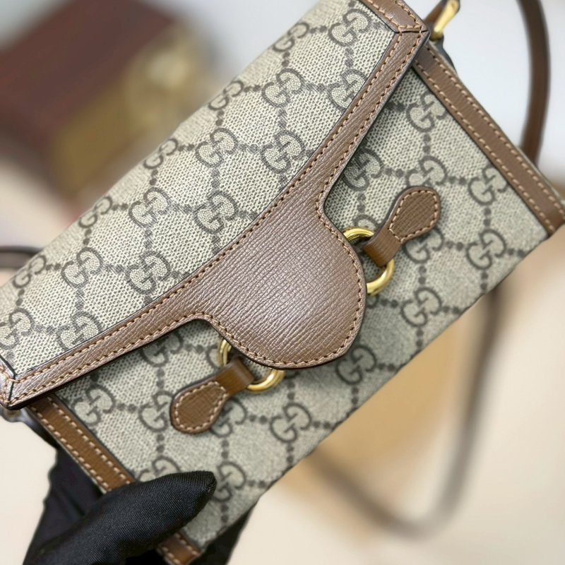 🏷Gucci 古馳．1955 Horsebit 馬銜釦橫式手機包-16