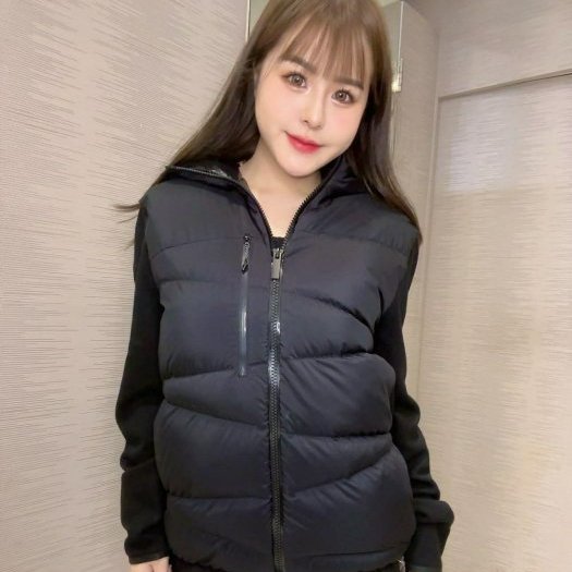 💎Han's house精品服飾💎moncler 拼接 羽絨 連帽 外套 可手水洗 現貨  L 原價48500-0
