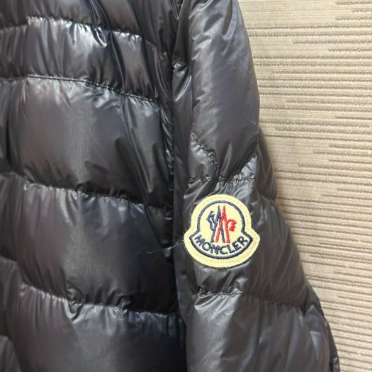 💎Han's house精品服飾💎Moncler Daniel 羽絨 外套 可手水洗 深藍 現貨 6 原價48800-3