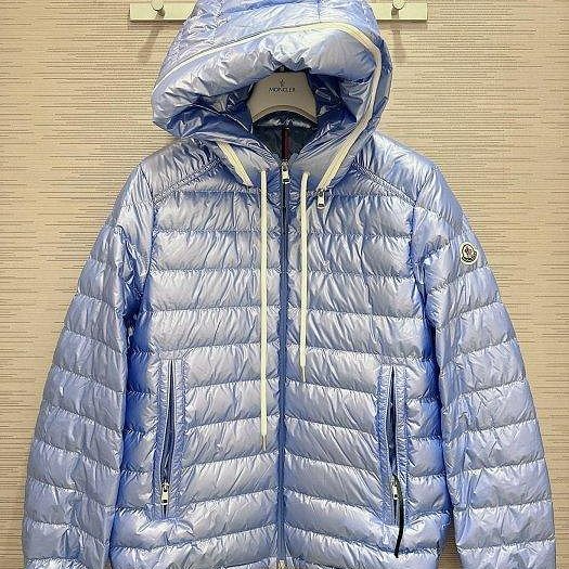 💎Han's house精品服飾💎moncler Akinari 羽絨 連帽 外套 現貨 3/4 原價56000-0