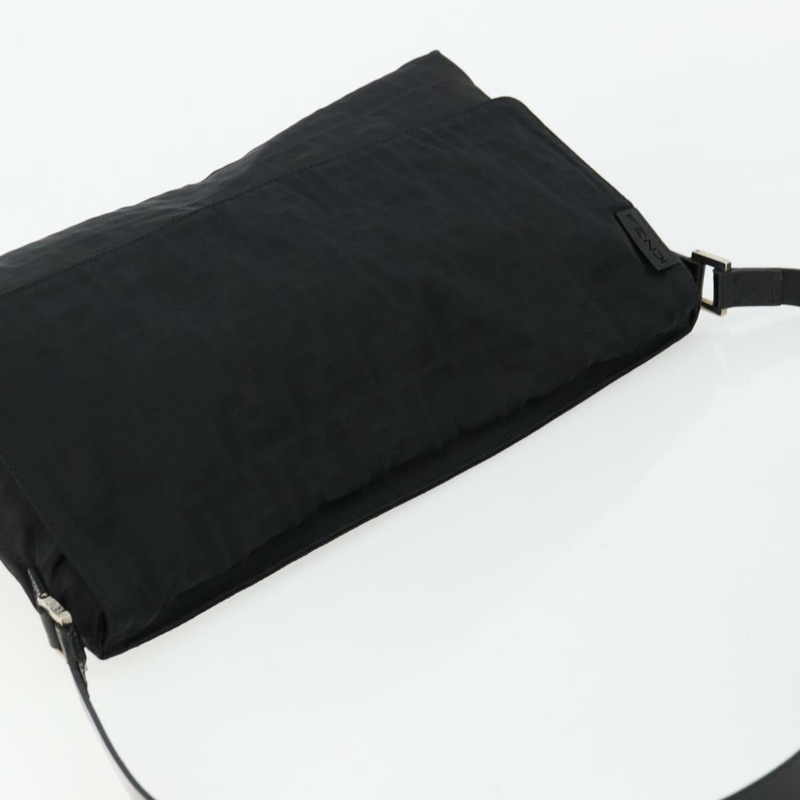 【日本直送】FENDI Zucca帆布單肩包 黑色 銀色 正品 177493A-5