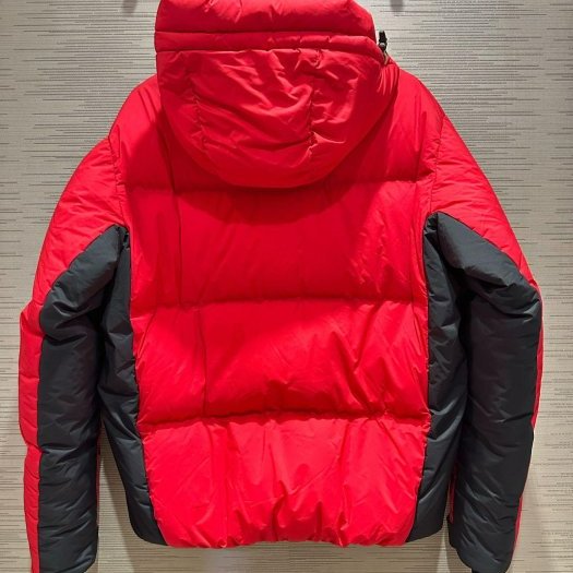 💎Han's house精品服飾💎 MONCLER PRAMINT 滑雪系列 高機能 羽絨 連帽 外套 消光紅 可手水洗 現貨 L 原價72600-5