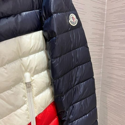 💎Han's house精品服飾💎moncler Palliser 羽絨 連帽 外套 現貨4-4