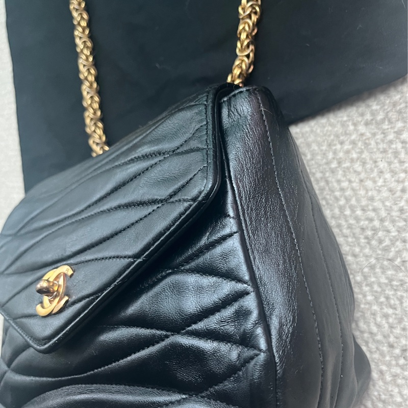 Chanel 香奈兒極稀少魚鱗紋金鍊包-3