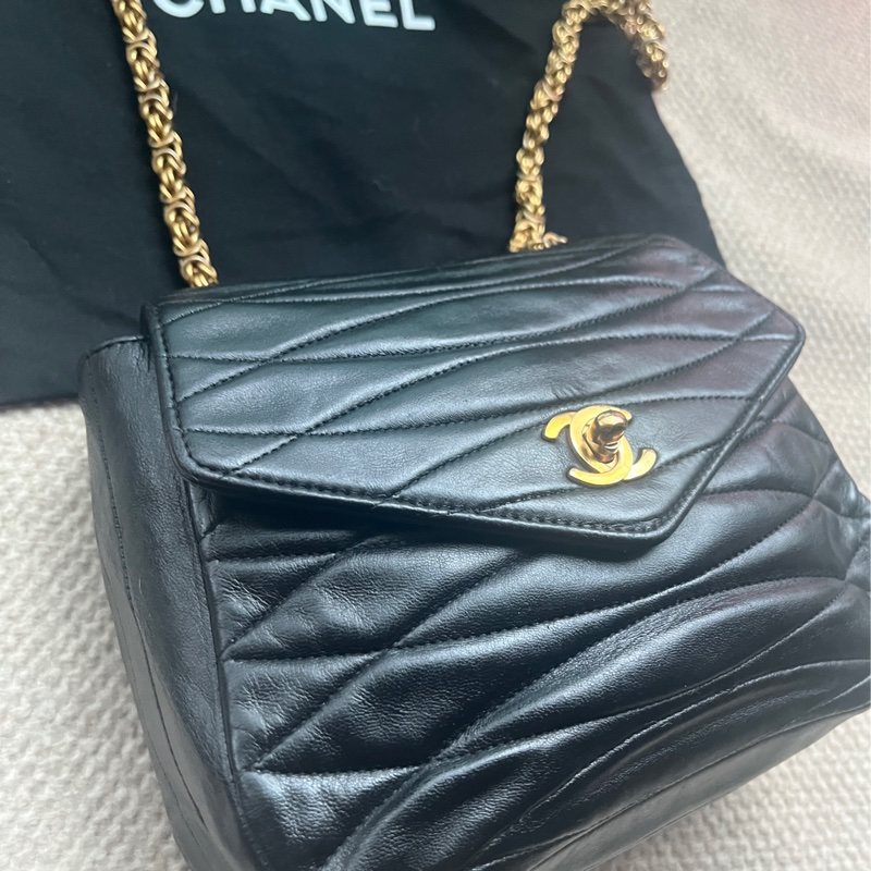 Chanel 香奈兒極稀少魚鱗紋金鍊包-4