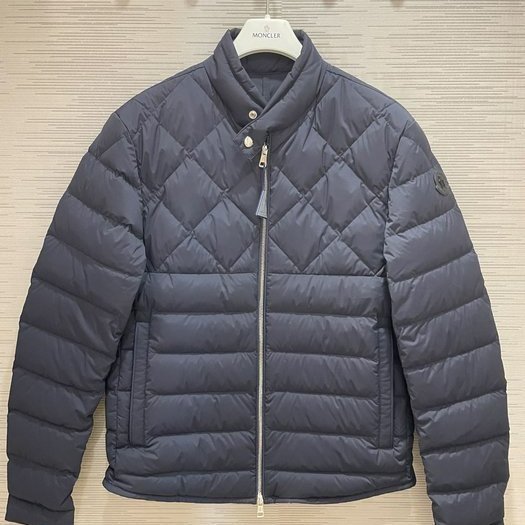 💎Han's house精品服飾💎 moncler CHOQUART 黑牌 消光 羽絨 騎士 外套 現貨 4原價 46000-0