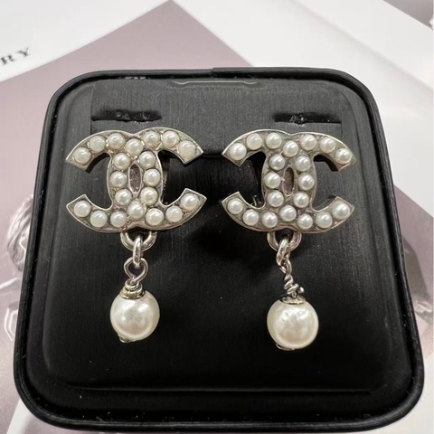 Chanel earrings silver in metal