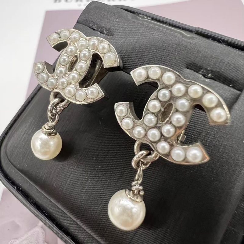 Chanel earrings silver in metal-1