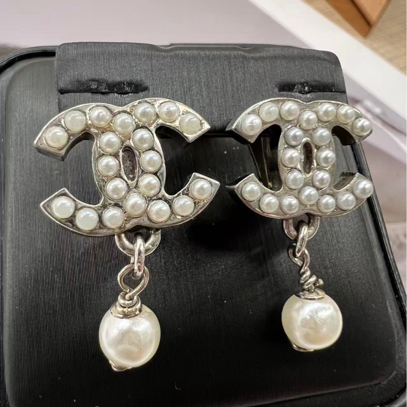 Chanel earrings silver in metal-3