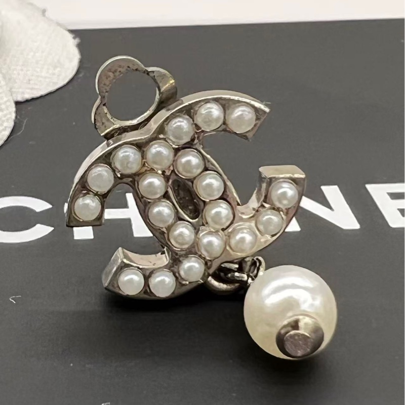 Chanel earrings silver in metal-4