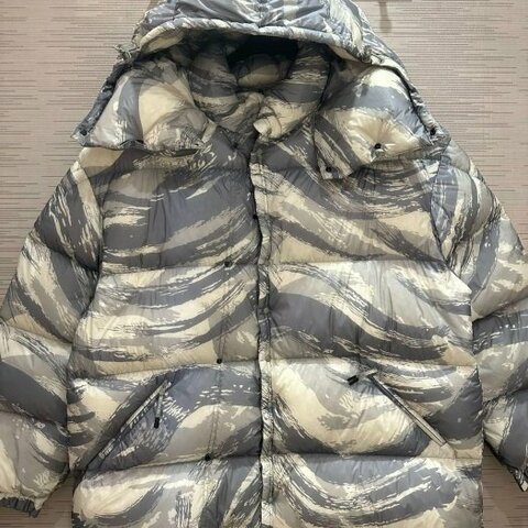 💎Han's house精品服飾💎moncler 聯名 高機能 羽絨 連帽 可拆 外套 可水手洗 現貨 1/2 原價63700