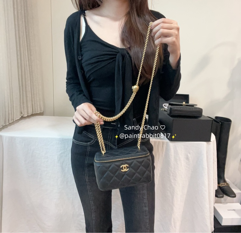 ෆ Chanel 愛心調節扣化妝盒 化妝包 荔枝皮-2
