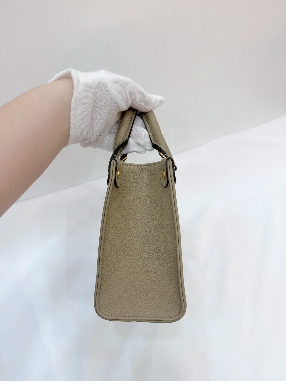 香緹國際精品 LV ONTHEGO BB 壓紋肩背包 1007-3