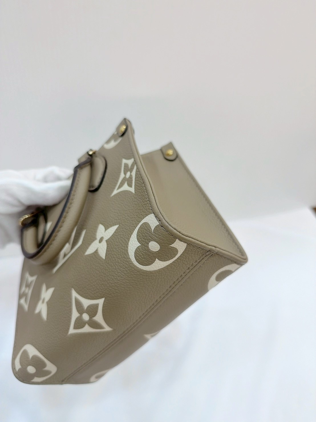 香緹國際精品 LV ONTHEGO BB 壓紋肩背包 1007-5
